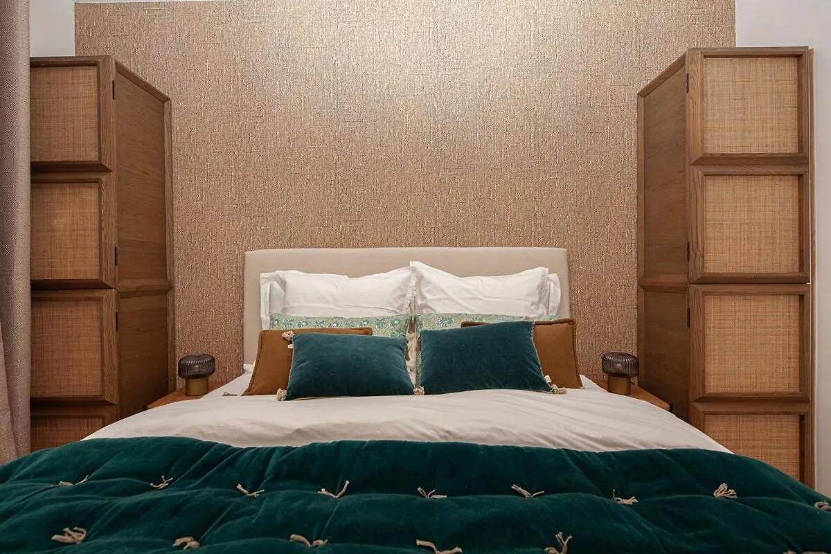 Paris 15 - Tour Montparnasse - Bd Pasteur - 2 Pieces Apartment 0*,  France