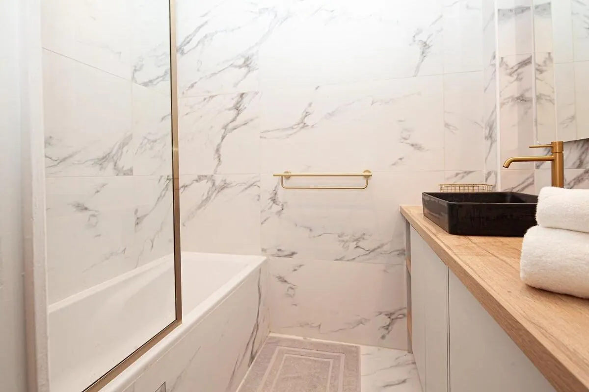 Paris 15 - Tour Montparnasse - Bd Pasteur - 2 Pieces Apartment 0*,  France