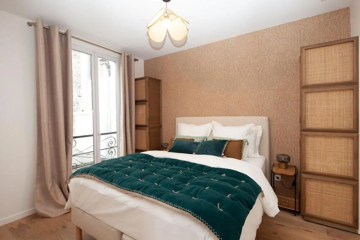 Paris 15 - Tour Montparnasse - Bd Pasteur - 2 Pieces Apartment