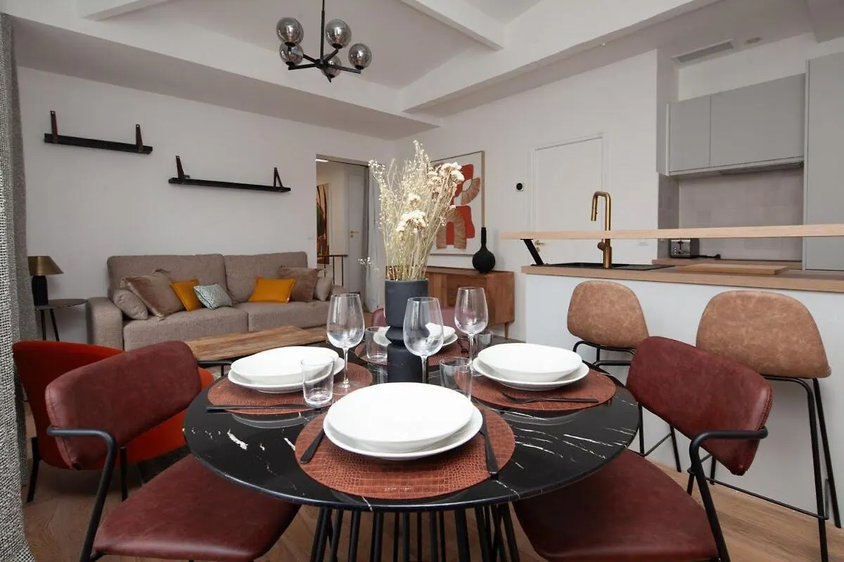 Paris 15 - Tour Montparnasse - Bd Pasteur - 2 Pieces Apartment